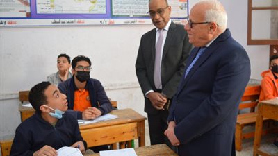 محافظ بورسعيد: 89% نسبة نجاح طلاب الإعدادية تجريبي في مادة العلوم