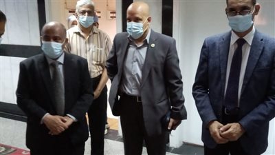 رئيس جامعة أسوان يستقبل سفيري فرنسا وبلجيكا بالمستشفى الجامعي 