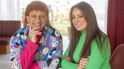 بعد ظهورها كضيفة شرف..نرمين الفقي توجه الشكر لأحمد مكى