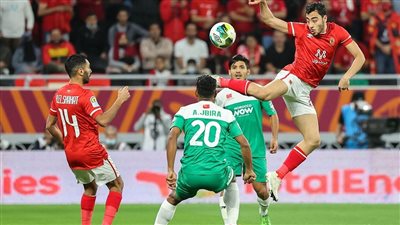 موسيماني يستقر على رباعي دفاع الأهلي أمام الرجاء المغربي