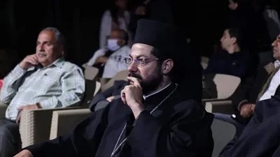 الأنبا باخوم يشارك في صلاة وتسبيح درب الصليب بكاتدرائية مدينة نصر