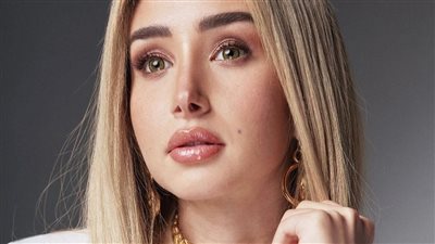 هنا الزاهد تستعرض جمالها في أحدث ظهور لها عبر 