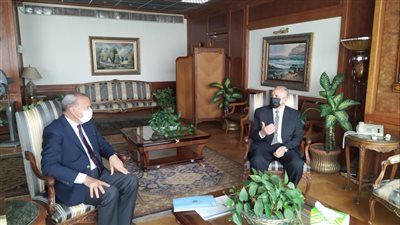 عبد العاطى والهجان يبحثان موقف مشروعات الري وإزالة التعديات بالقليوبية