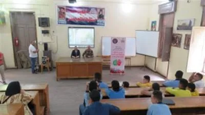  الداخلية تواصل عقد لقاءات مع طلبة المدارس للتوعية بمخاطر المواد المخدرة 