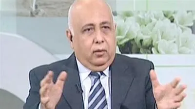 خبير عسكري: العالم يعيش حرب عالمية ببعدها الاقتصادي