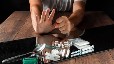 ماذا تقدم الدولة للمتعافين من الإدمان؟