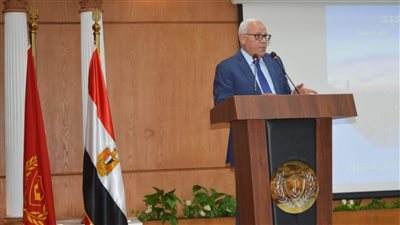 محافظ بورسعيد يوجه كافة الأجهزة التنفيذية برفع درجة الاستعداد القصوى