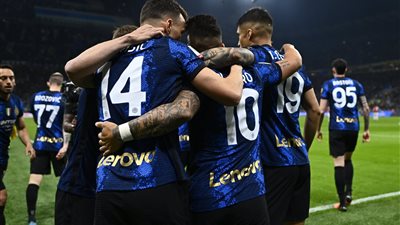 إنتر يسحق ميلان بثلاثية نظيفة ويتأهل إلى نهائي كأس إيطاليا