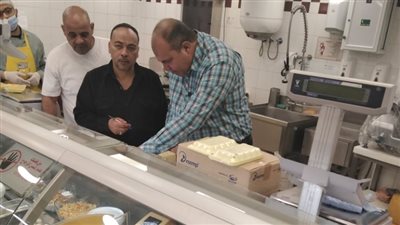 حملات تموينية تعدم أغذية وتحرر محاضر بالجملة في الدقهلية (صور)