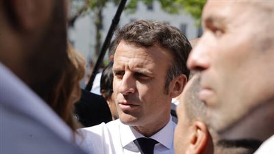 ماكرون: طريقة بناء السلام بين روسيا وأوكرانيا يأتى عبر التفاوض