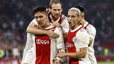 نجم أياكس مرشح للعب في مانشستر يونايتد