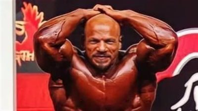 رامز يتغاضى عن فقرة الثعبان ويحتضن بيج رامي 