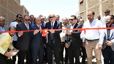 بتكلفة 35 مليون جنيه.. محافظ قنا يفتتح محطة الصرف الصحي بقوص