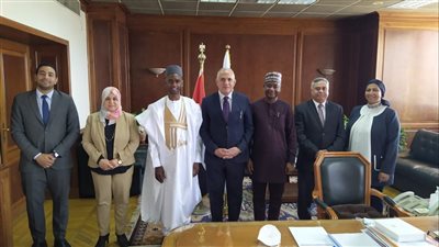 وزير الري يبحث سُبل تعزيز دور 