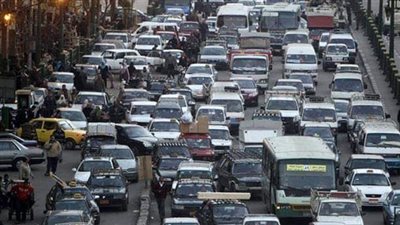 كثافات مرورية أعلى الطريق الدائري إثر عطل سيارة مقطورة