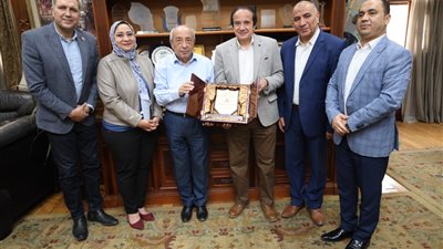 نقيب المهندسين يلتقي وفد جمعية 