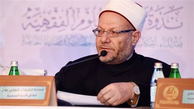 المفتي يوضح كيفية رد النبى على رجل لايٌقبَل أولاده: من لا يرحم لا يُرحم (فيديو)