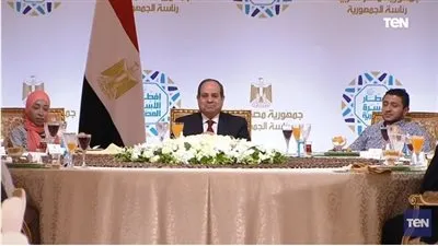 شاهد.. لحظة تأثر الرئيس السيسي خلال حفل إفطار الأسرة المصرية