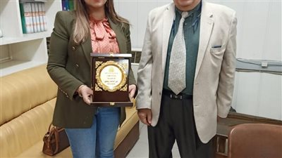 كلية طب الزقازيق تكرم النائبة مي رشدي لدعم وحدة الأمراض الكلوية