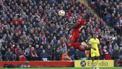 كلوب: علينا أن نفوز بلقب مثل دوري أبطال أوروبا ليفوز ماني بالكرة الذهبية