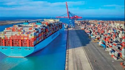 موانئ بورسعيد تسجل تداول 15 سفينة اليوم