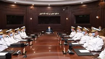  وزير الداخلية يجتمع بقيادات الوزارة لمتابعة إجراءات تأمين احتفالات عيد الفطر المبارك