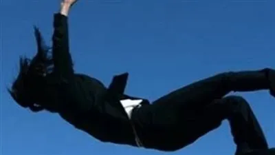 سقط أثناء تأدية عمله.. تفاصيل مصرع محصل كهرباء من الطابق السادس بالبساتين 