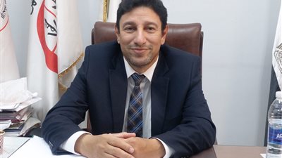 نقيب البيطريين: الطبيب البيطرى يؤمن 45% من غذاء الإنسان اليومى 