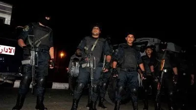 مصادر أمنية تكشف عن آخر تطورات العثور على جثة طفل وسط القمامة بالجيزة 