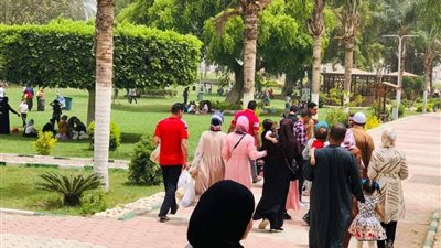 إقبال متزايد من المواطنين على حدائق القناطر الخيرية في ثاني أيام العيد (صور)