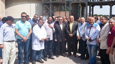 محافظ الإسكندرية يتفقد الصوامع والبناكر لمتابعة حصاد القمح