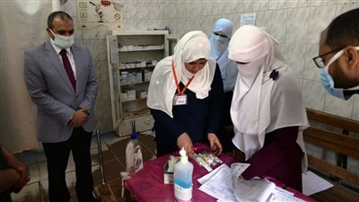 سكرتير مساعد قنا يفاجئ مستشفى فرشوط المركزي خلال إجازة عيد الفطر المبارك 