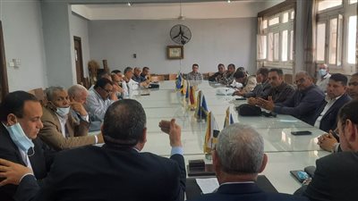 عقد ندوة عن تأهيل المساقي والري الحديث بالبحيرة (صور)