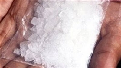 بحوزتهما 50 كيس و2000 جنيه.. تفاصيل سقوط عاطلين لاتجارهما في مخدر الآيس بالوراق
