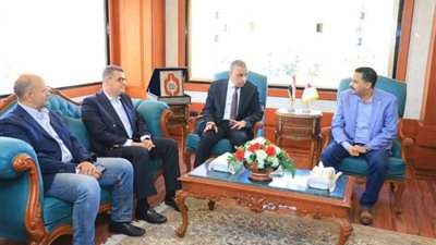 محافظ سوهاج يستقبل ممثل الأغلبية البرلمانية بمجلس النواب وبعض رؤساء اللجان