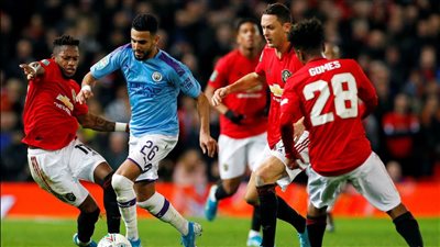 مانشستر سيتي يسعي لخطف نجم مان يونايتد في صفقة مجانية