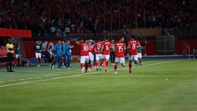الأهلي يكتفي بهدف وحيد في وفاق سطيف خلال الشوط الأول بنصف نهائي دوري أبطال إفريقيا