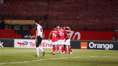 عاجل.. محمد شريف يصعق سطيف بهدف ثالث للأهلي (فيديو)