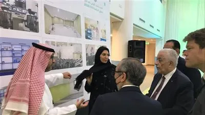 جولة لوزير التعليم داخل مدرسة البث الفضائي بحي الواحة بالرياض