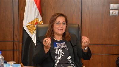 وزيرة التخطيط: الأزمة الروسية الأوكرانية أدت لنقص شديد في سلاسل الإمداد