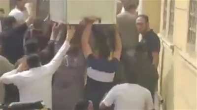 بعد بحث 15 ساعة.. تشييع جثمان طفلة عُثر عليها في بحر جمصة بالدقهلية 