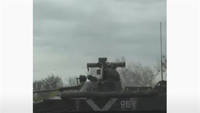 مشاهد لوحدة روسية مضادة للدبابات تهاجم الجيش الأوكراني (فيديو)