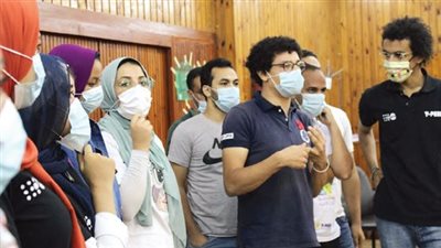 الصحة: تقديم نصائح طبية مجانية للشباب والمراهقين بـ1200 عيادة (فيديو)