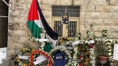 عاجل.. الانتهاء من مراسم دفن الشهيدة شيرين أبو عاقلة 