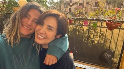 بهذه الكلمات.. أمل رزق تهنئ ابنتها بمناسبة عيد ميلادها