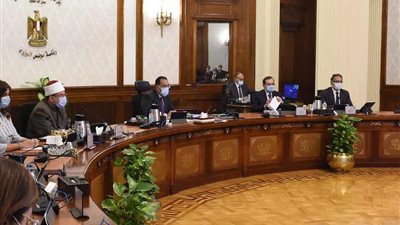 مجلس الوزراء يشيد بمنظومة شكاوى محافظة قنا 