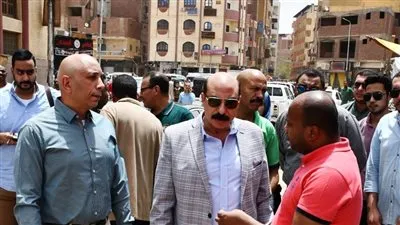 جولة تفقدية لمحافظ أسوان بحي الصداقة الجديد