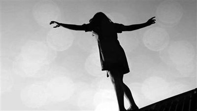 أزمة نفسية.. انتحار موظفة من الطابق الـ 12 من شرفة منزلها بالدقي