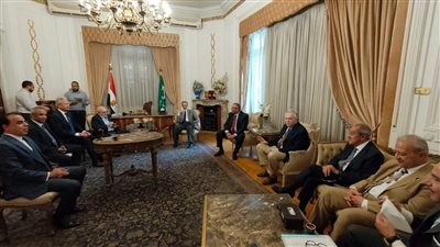 عبد السند يمامة يلتقي شيوخ وقيادات الوفد ببيت الأمة (صور)