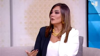 بشرى تهنىء بوسى بحفل زفافها 